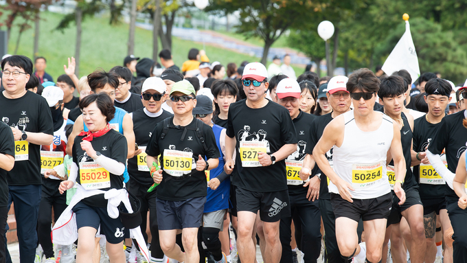 구미시민 5천명, 내년 아시아육상경기 성공 기원하며 뛰었다